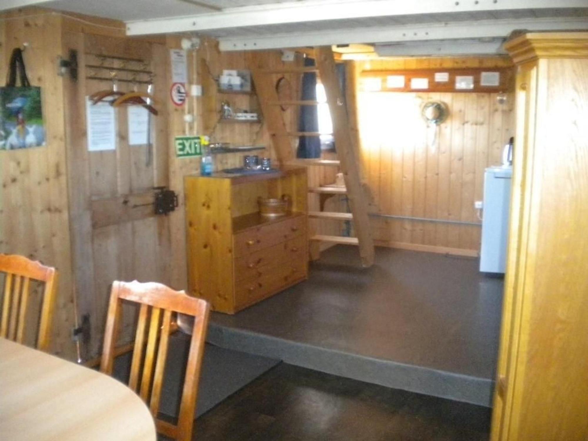Bauernhof Fendrig - Neue Wohnung Haslen Buitenkant foto