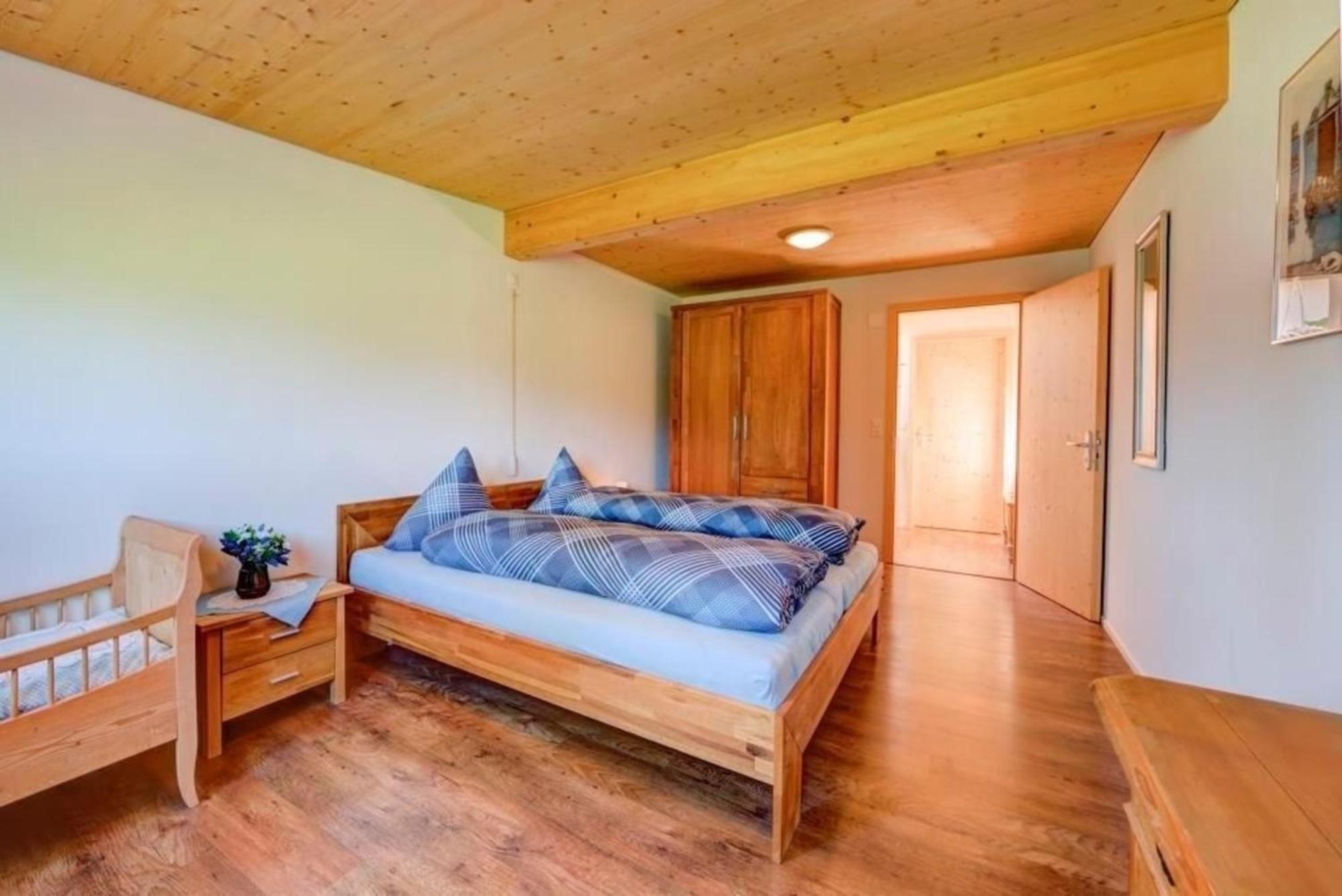 Bauernhof Fendrig - Neue Wohnung Haslen Buitenkant foto